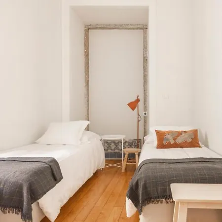 Plum Guide - Vinho & Poesia Appartement