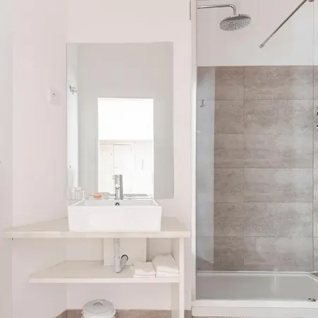 Plum Guide - Vinho & Poesia Apartamento *